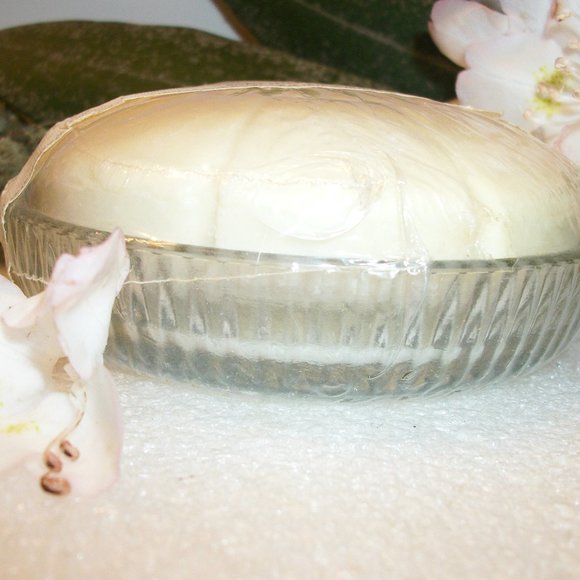 NEW LA SOIE Touch of Rose Body Soap in Custom Glass Dish Soy & Vitamin E Sealed - Picture 4 of 12